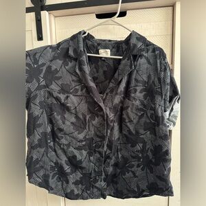 Universal Thread Black and Gray Floral Button Down Shirt